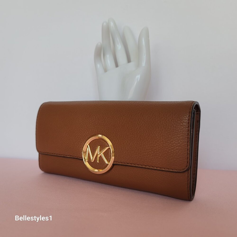 MICHAEL KORS Pebbled Leather Flap Large Wallet-Luggage color. PRE-OWNED/USED.⭐ - Picture 5 of 16